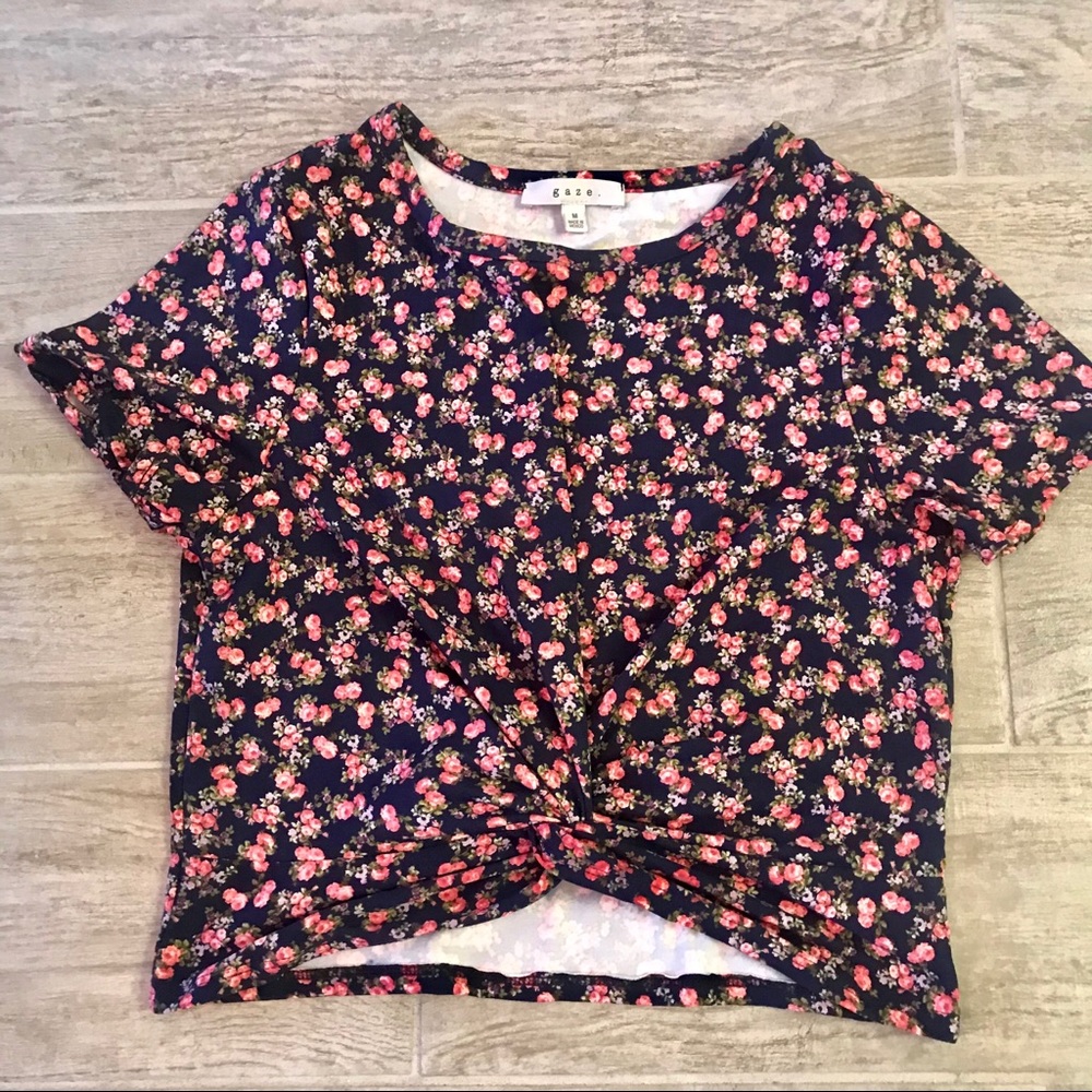 Gaze Floral Crop Top T-shirt Shirt Medium